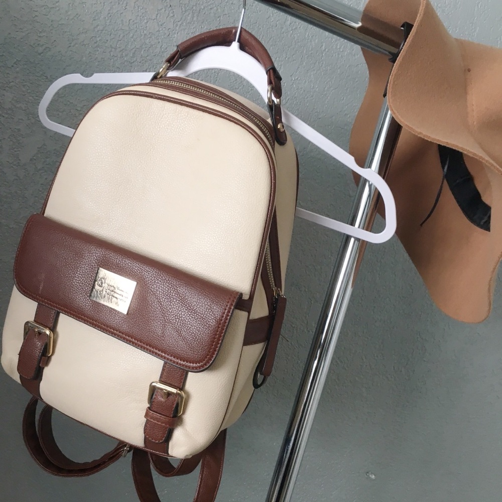 Leather backpack - Picture 2 of 3